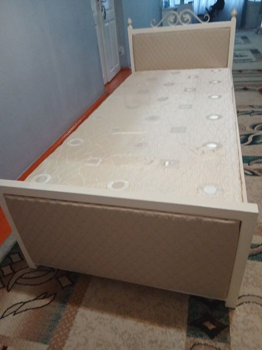 Кровать сатылады.