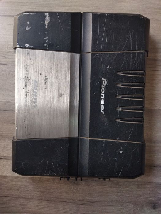 Usilitel Pioneer 800w