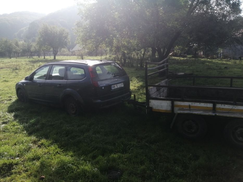 Remorcă două axe