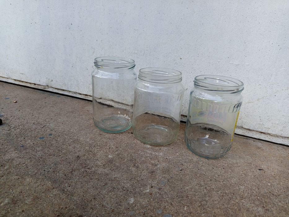 Подарявам буркани