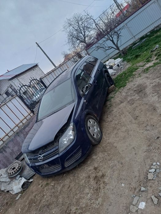 Vand sau dezmembrez motor desel  nr de tel