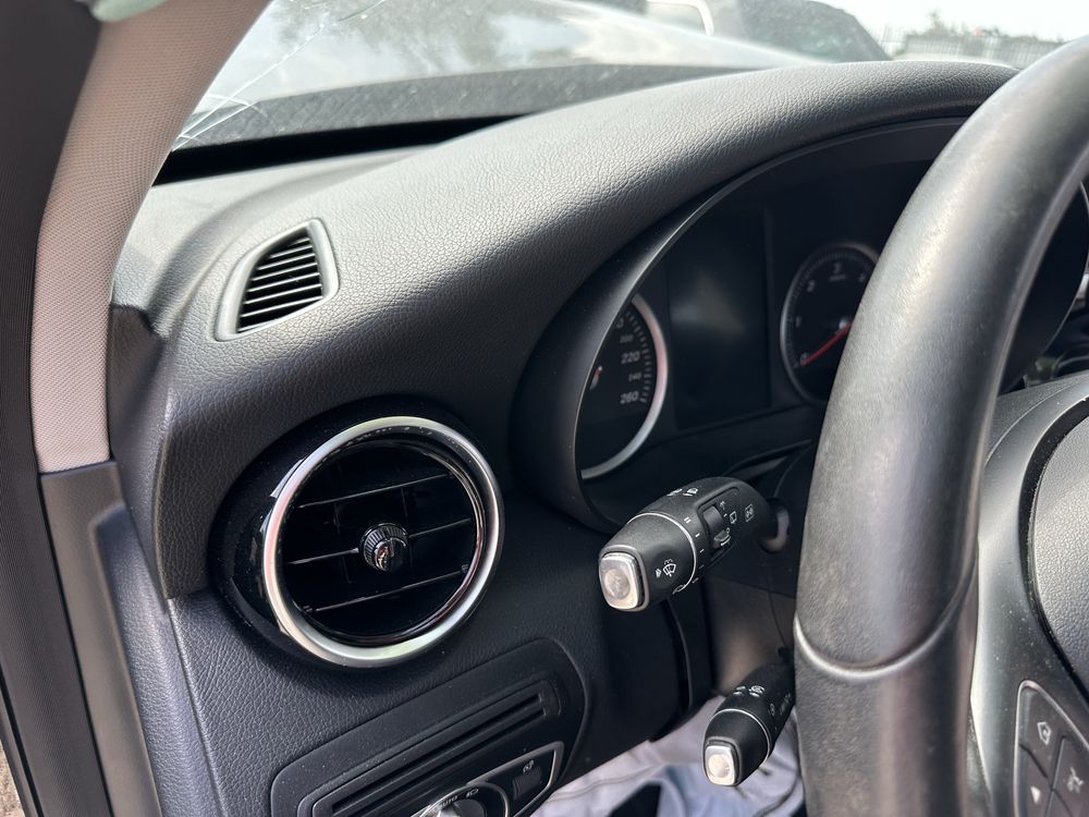 Табло със десен airbag за Мерцедес W205 C220 след 2015г.!