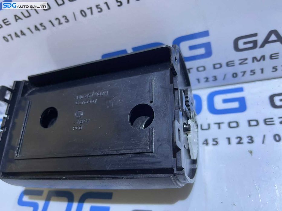 Suport Scrumiera Cotiera Consola Centrala VW Golf 4 1998 - 2006 Cod 1J0857962H[S0356]