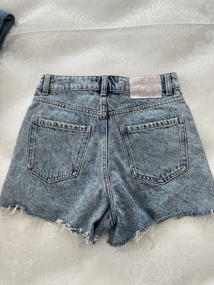 Къси панталони от Zara