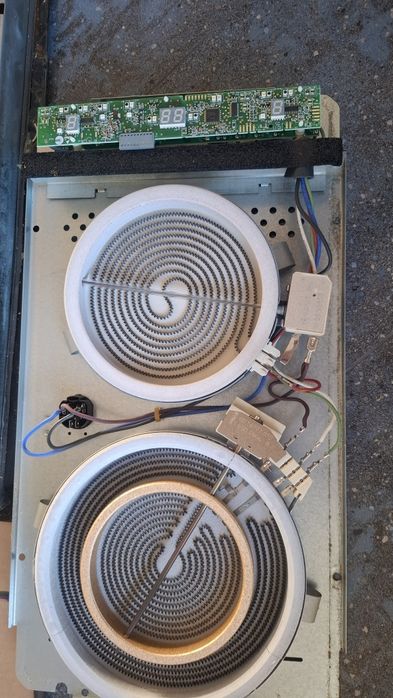 Фритюрник Tefal Uno и керамични котлони Teka