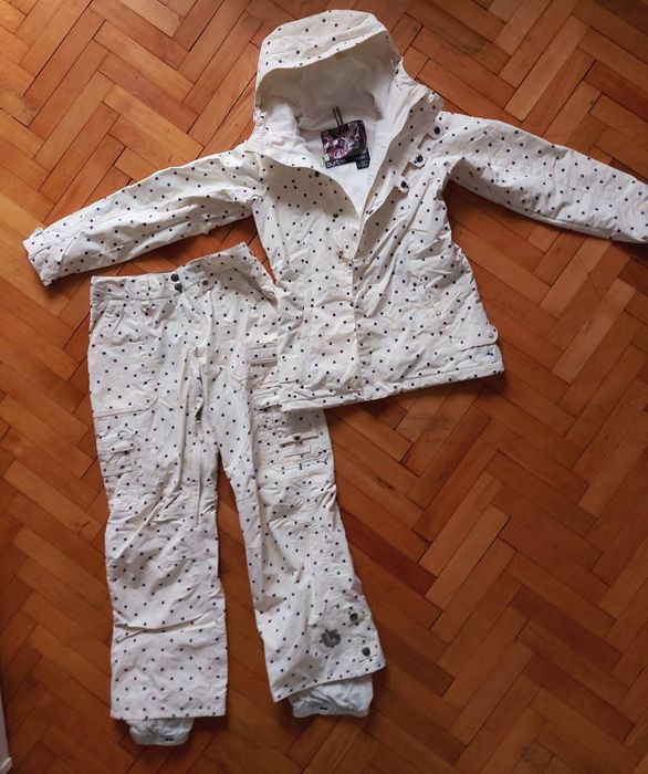 Burton XS ,зимно яке+ долните, мембрана DryRide 20K