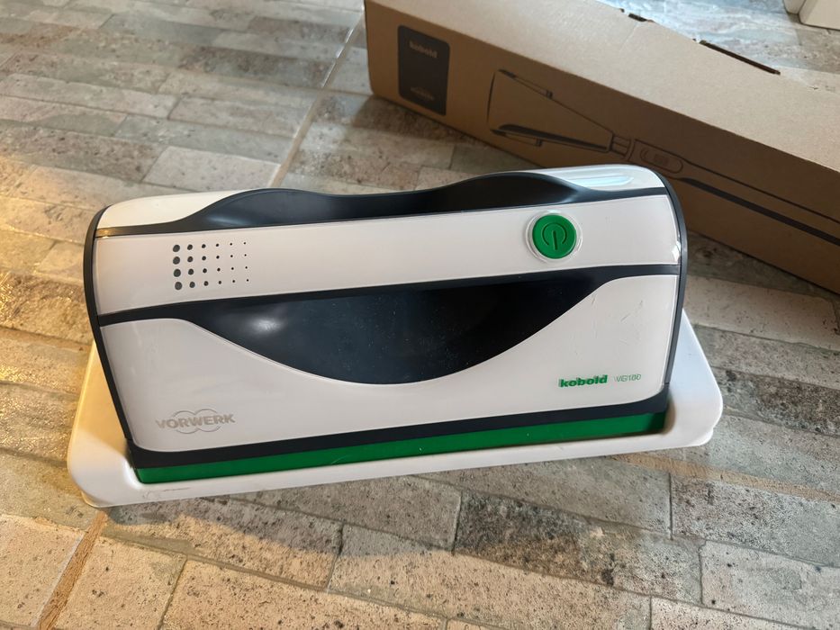 Aparat spalat si aspirat geamuri Kobolt Vorwerk, plus brat telescopic