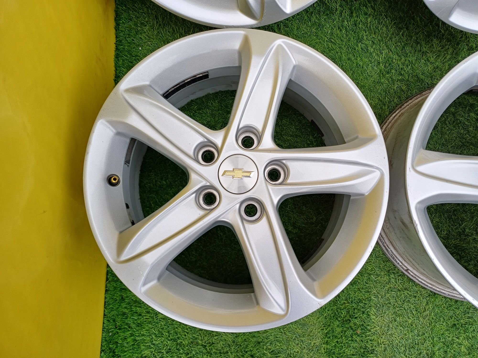 Диски R16 5×115 Chevrolet Orlando.