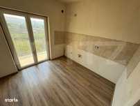 Apartament Tip Casa cu Scara interioara, Curte si Garaj generos –Mic