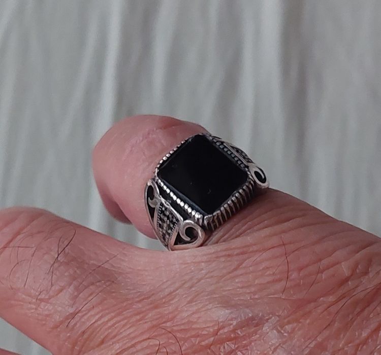 Сребърен пръстен   ръчна   изработка  подходящ за всяка възраст