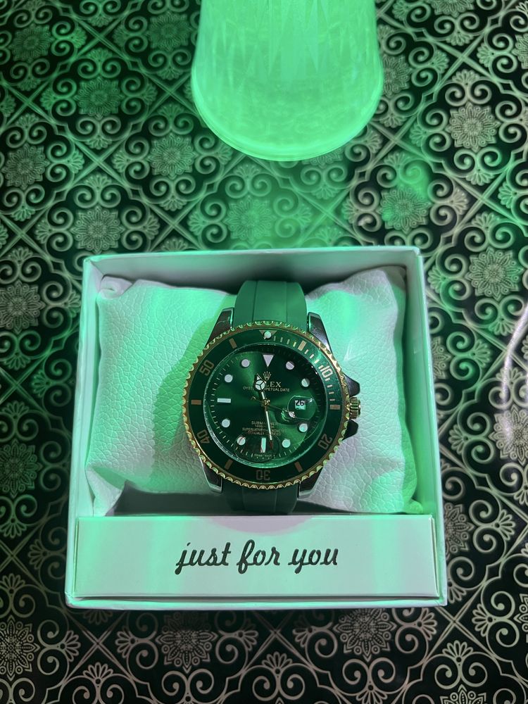 Rolex Submariner Hulk – Hashamat va Mukammallik Ramzi