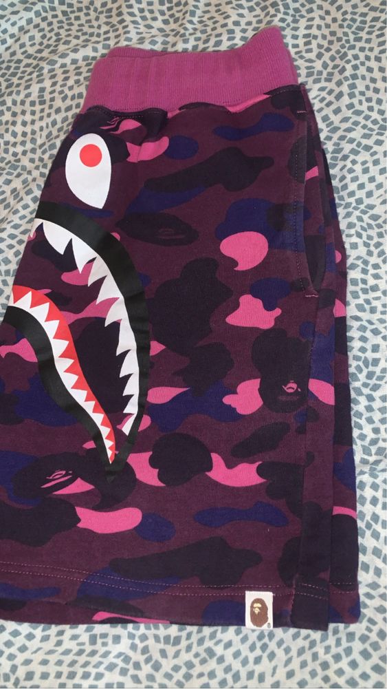 A Bathing Ape shorts M