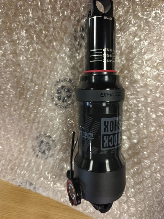 НОВ амортесьор/шок RockShox Deluxe Select Rear Shock DebonAir 190x45mm