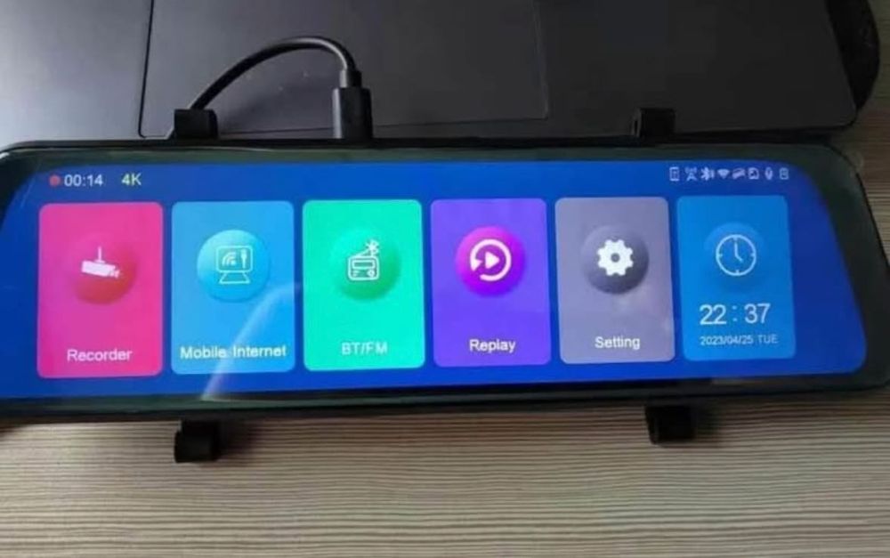 Camera auto 4k cu CarPlay și gps