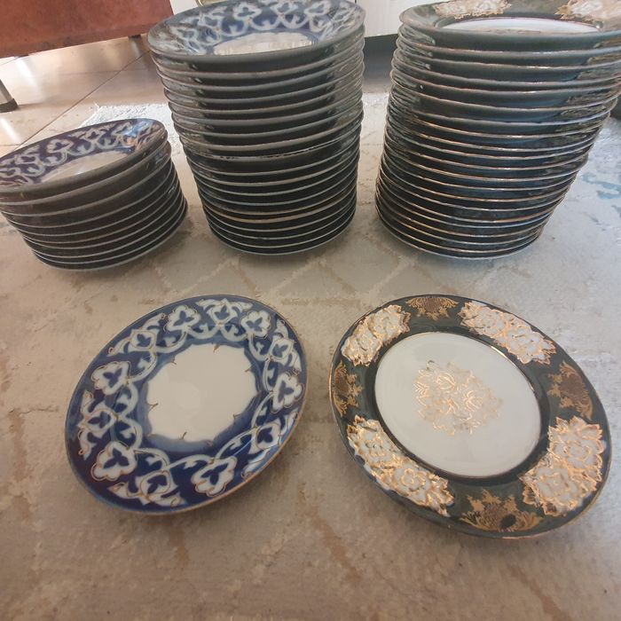 Продается тарелки пахтагул