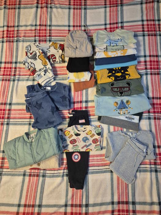 Lot haine marimea 98 baieti .