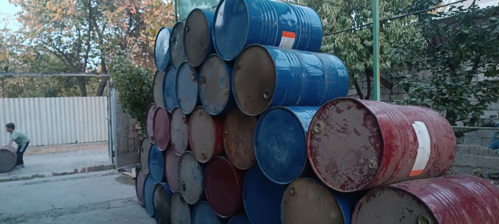 Bochka 200 litrli lakdan boshagan