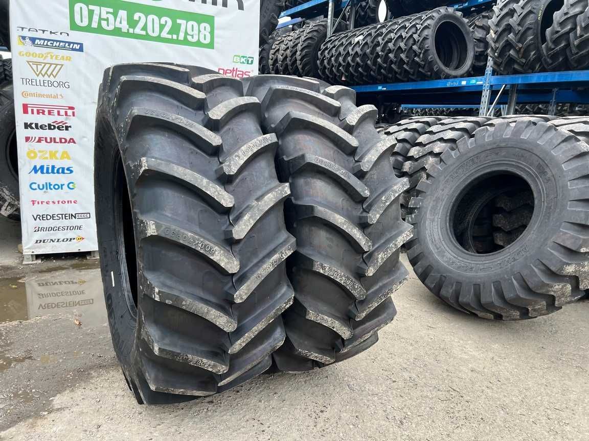 Cauciucuri noi radiale 600/70 R30 pentru tractor fata marca Armour