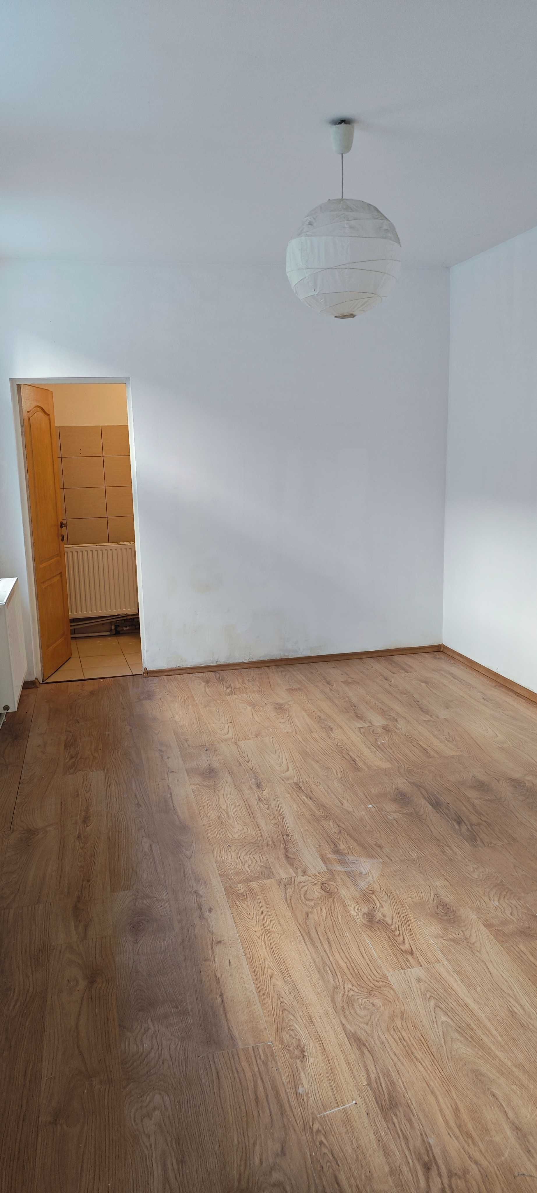 Apartament doua camere intr-o casa zona Parcul Carol