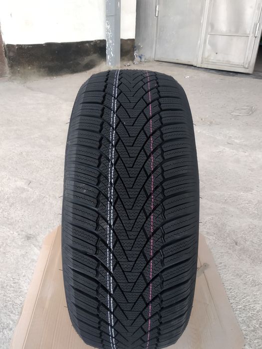 Зимние автошины 235/55R17