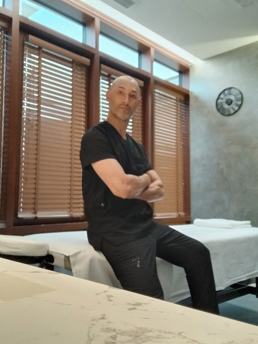 Масажист-Терапевт