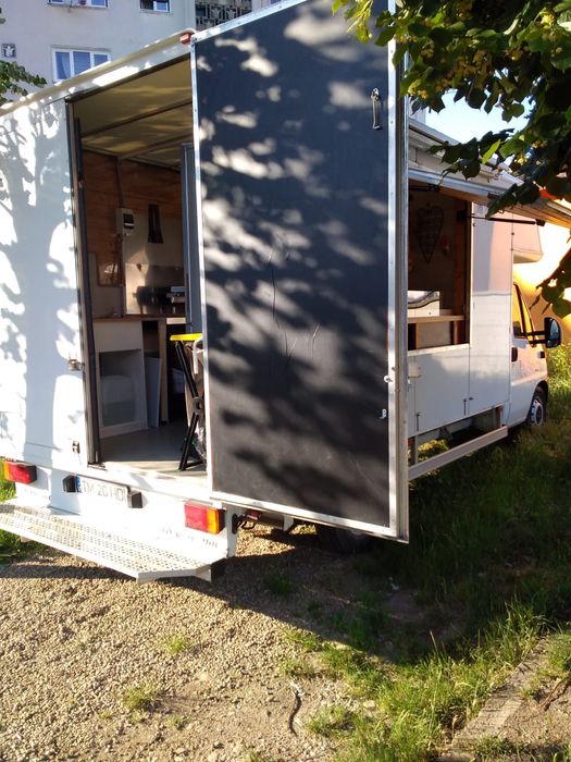 Food truck  de vanzare