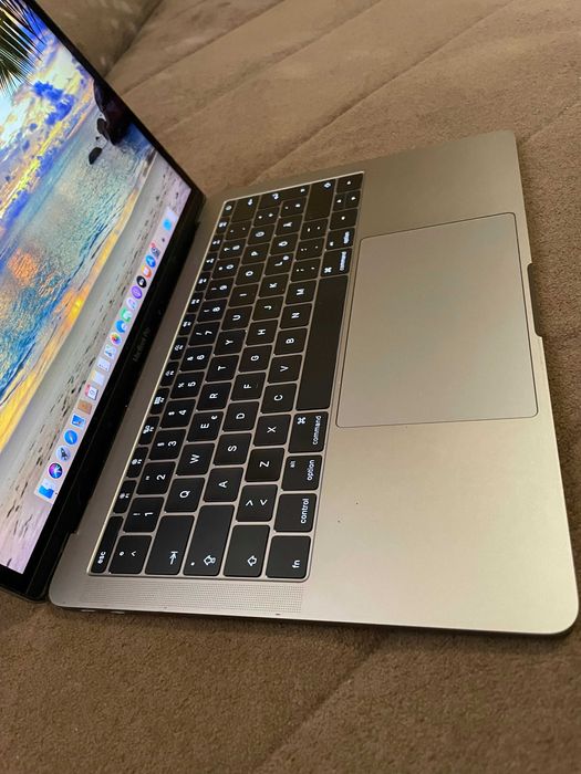 13" MacBook Pro A1708 (2017) Space Gray-8GB RAM/256GB SSD-Нова батерия