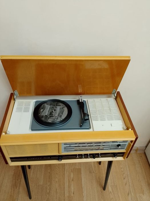 Продам радио проигрыватель