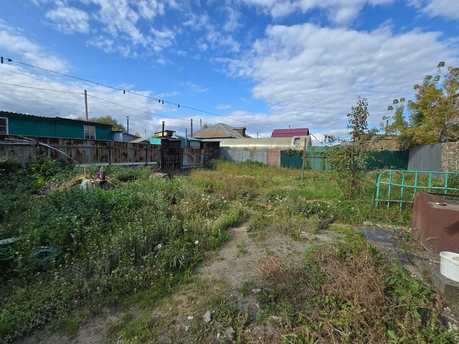 Продам дом в ЦЕНТРЕ рабочего поселка