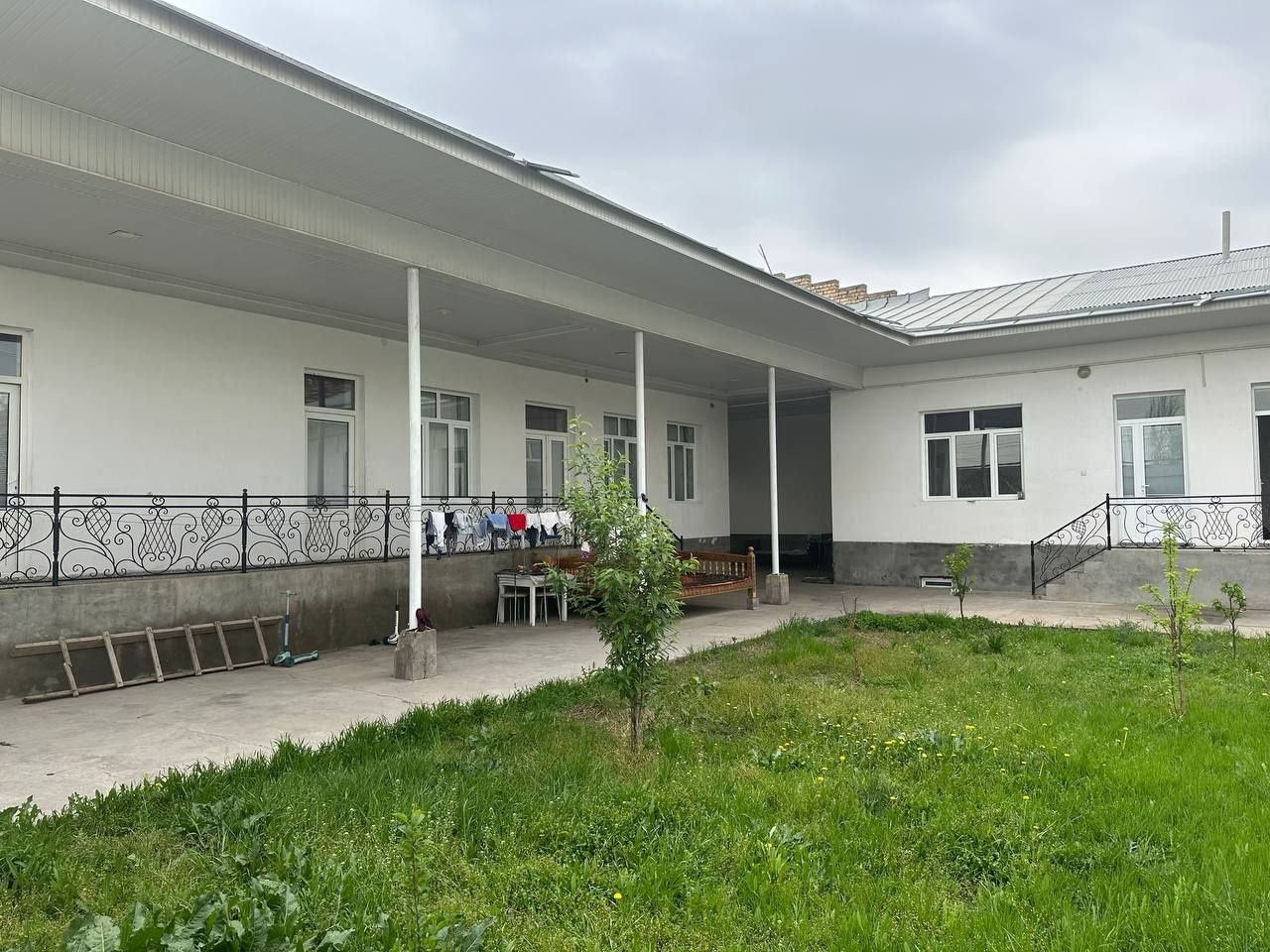 Yoshlik maxallasi 1km postdan kirganda