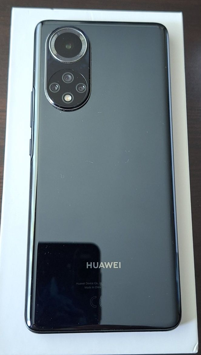 Продавам Huawei Nova 9