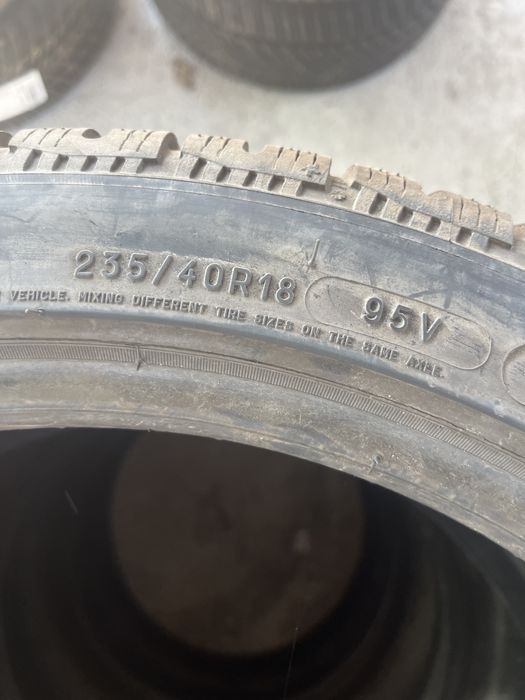 Зимни гуми235/40/18