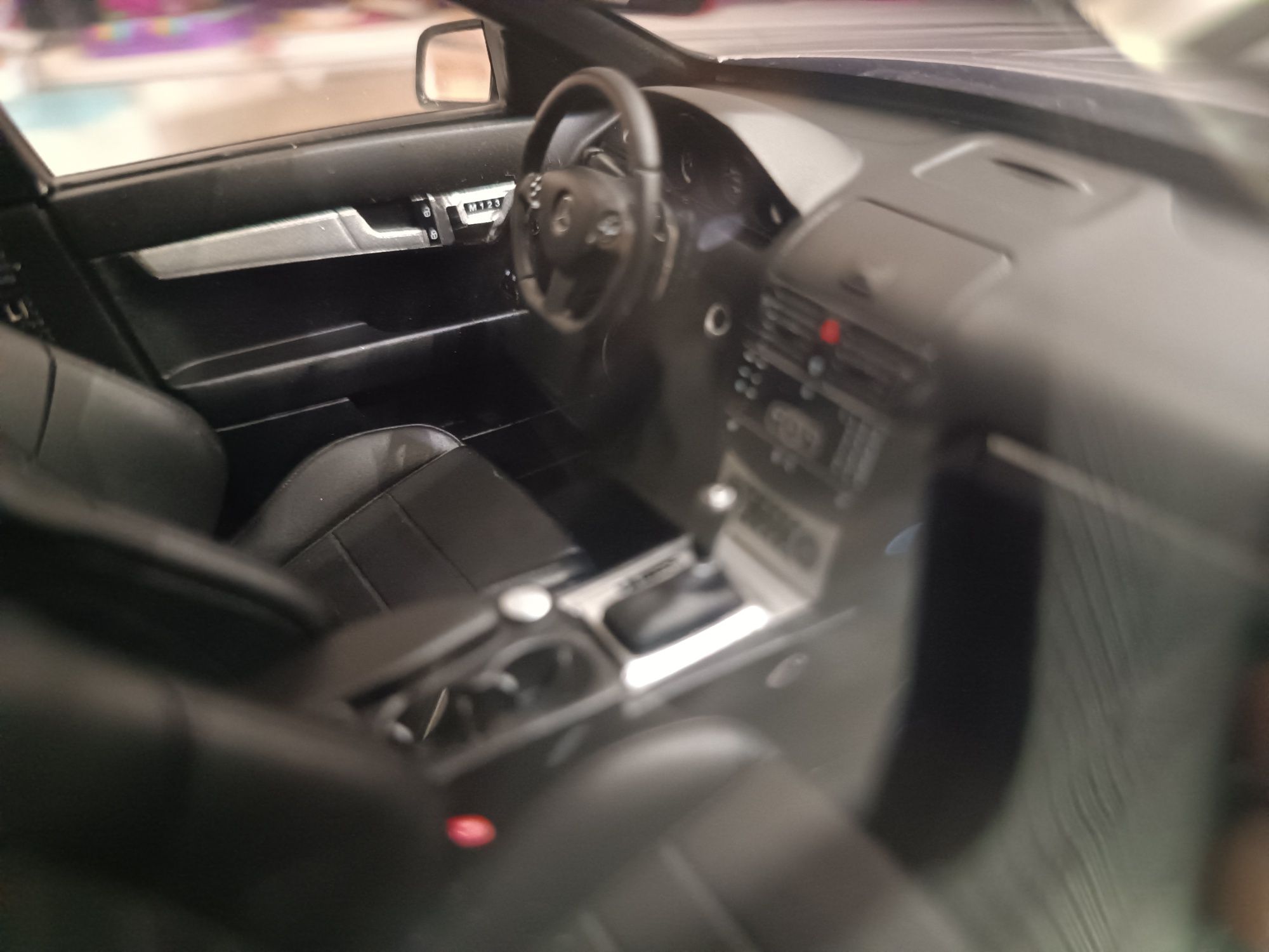 Mercedes w204 C63 AMG 1:18