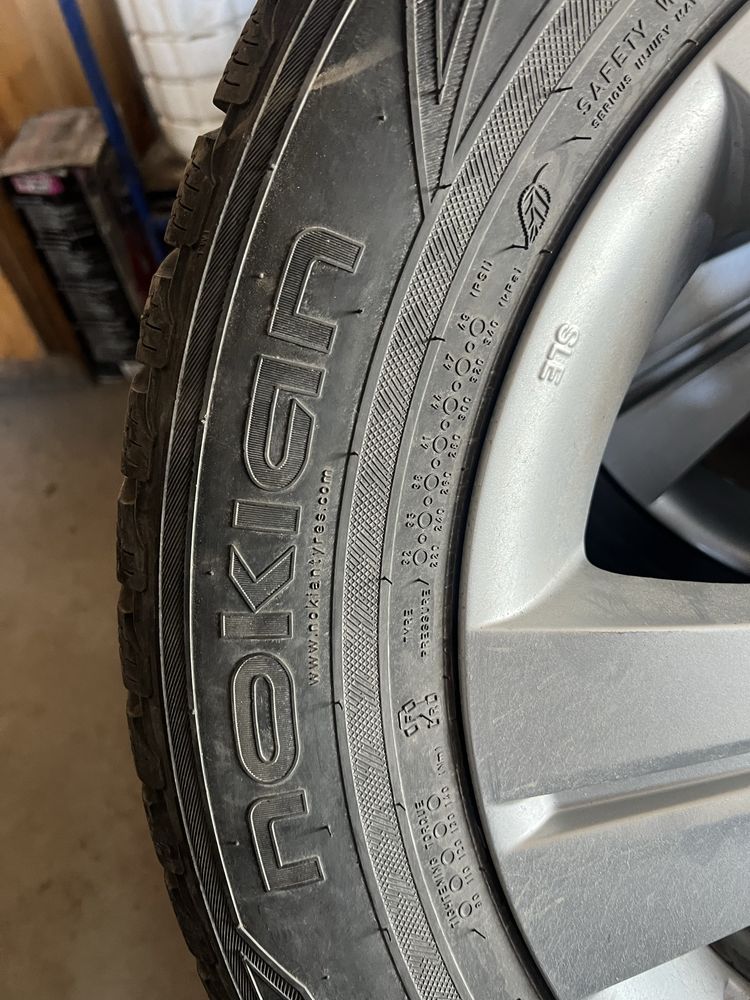 Nokian 225/60/17 зимни 4.бр.