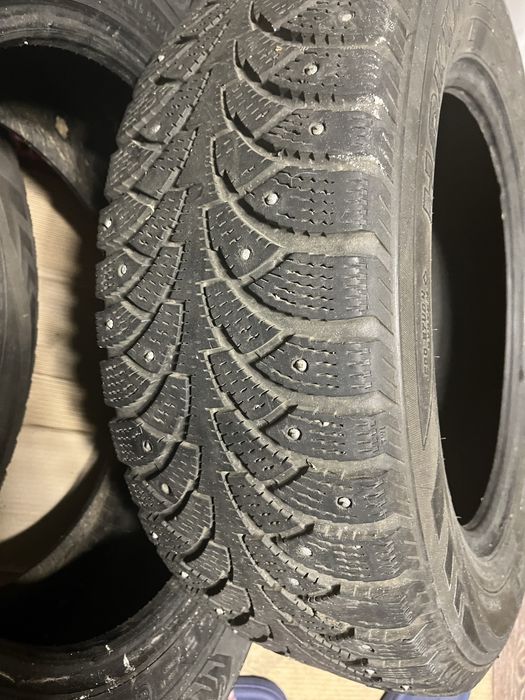 Зимняя резина Nokian Hakkapeliitta 4, Nokian Hakkapeliitta 8