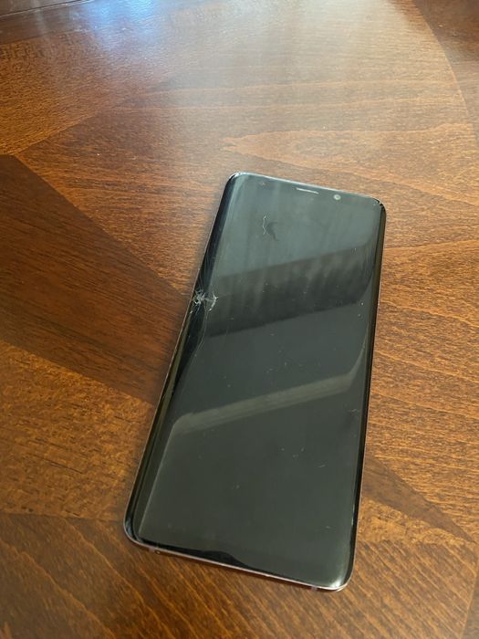 Продам Samsung S9 в рабочем состоянии