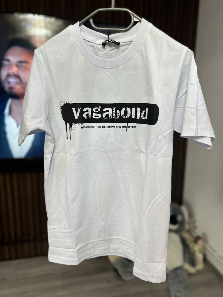 Tricou vagabond