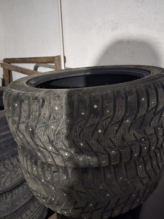 215/55/17 Трианжл зимние покрышки месяц катались почти новые