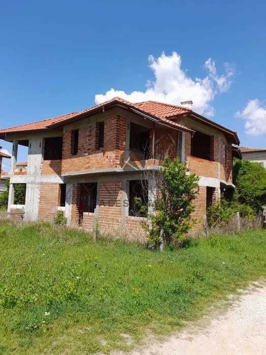 Продава се Къща в Пловдив, Коматево - 296 кв.м за 673 €/кв.м - Снимка #2