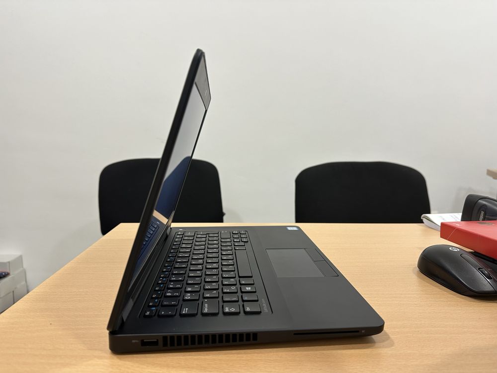 Лаптоп Dell E5470 i5 6300U | 8GB | 128 GB SSD | 14“ 1920x1080 | HDMI