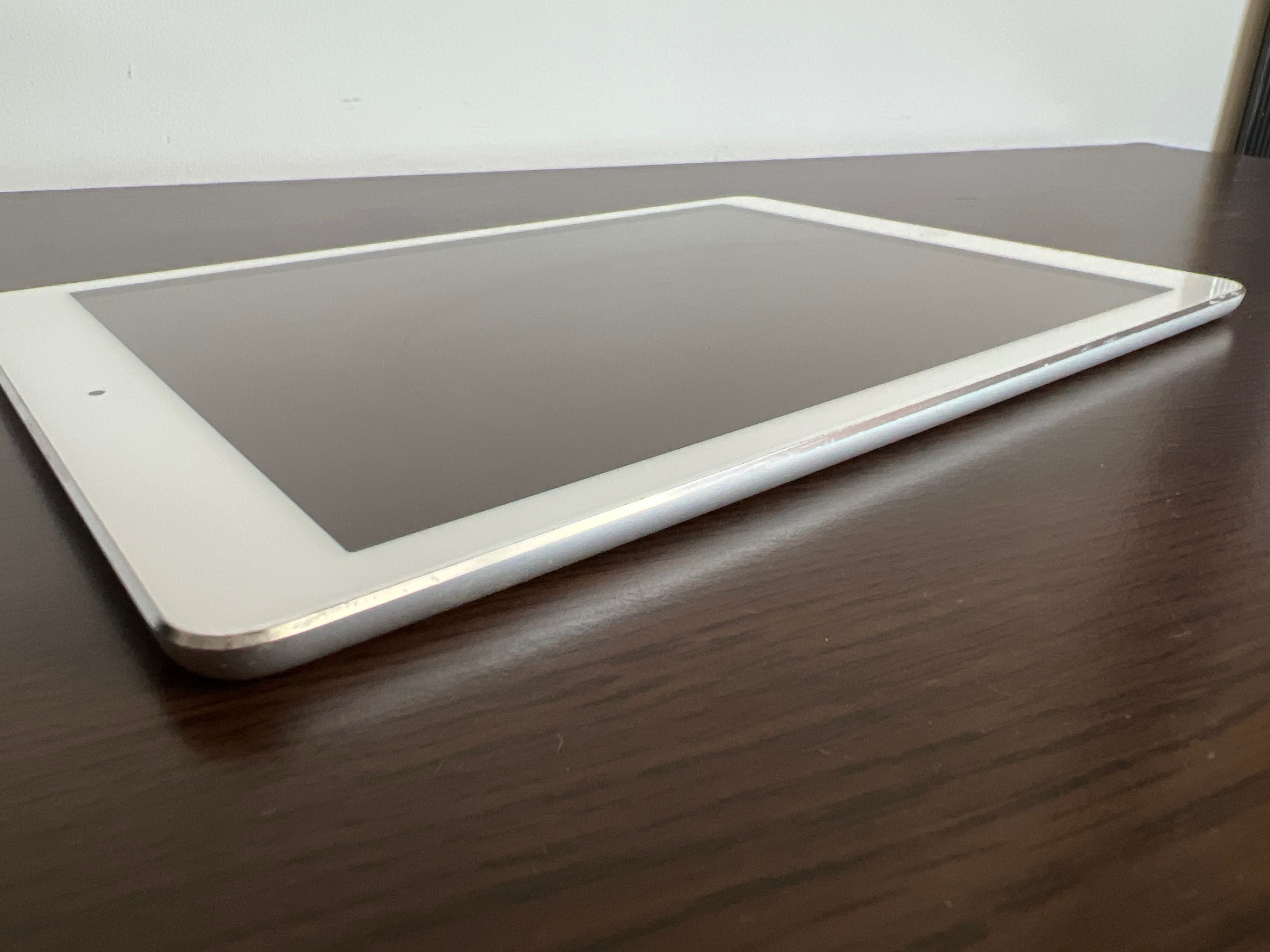 Apple iPad air silver