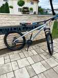 Vând bicicleta kona