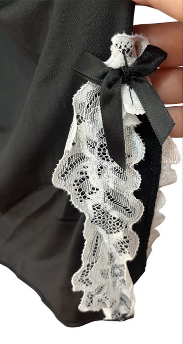 Rochie de noapte neagră M, cu dantelă albă – nouă, nepurtată