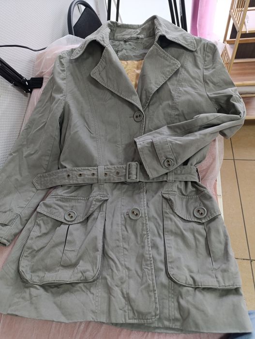 Продам куртку женскую