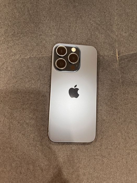 Продам айфон 15про