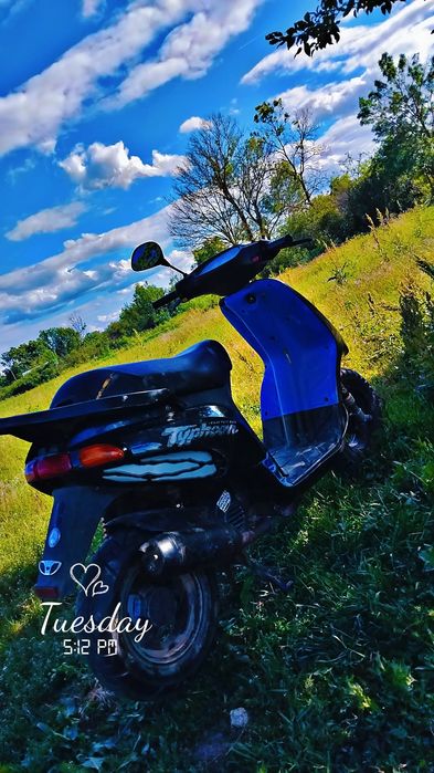 Vând douo scutere, și o trotinetă