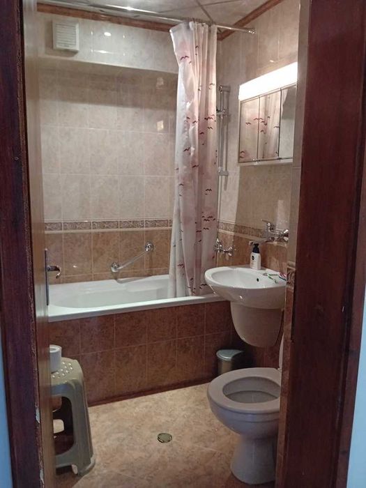 Дава се под наем Тристаен апартамент в София, Банишора - 130 кв.м за 700 € - Снимка #19