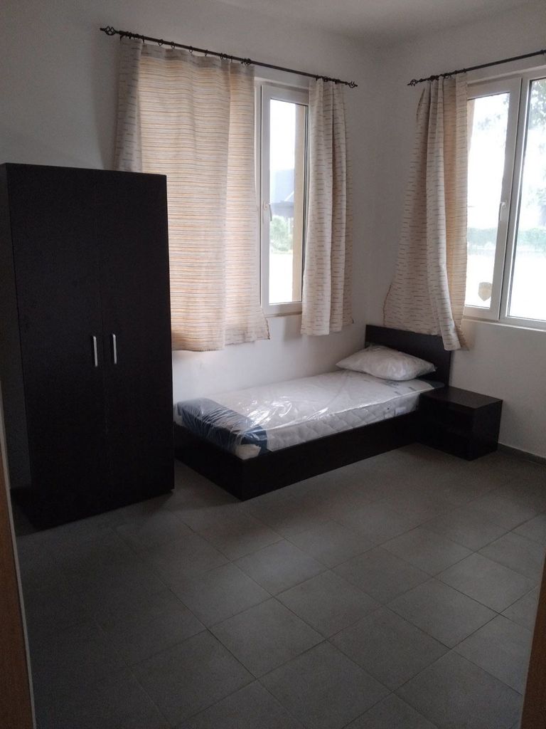 Дава се под наем Къща в Благоевград, Идеален център - 90 кв.м за 612 € - Снимка #3