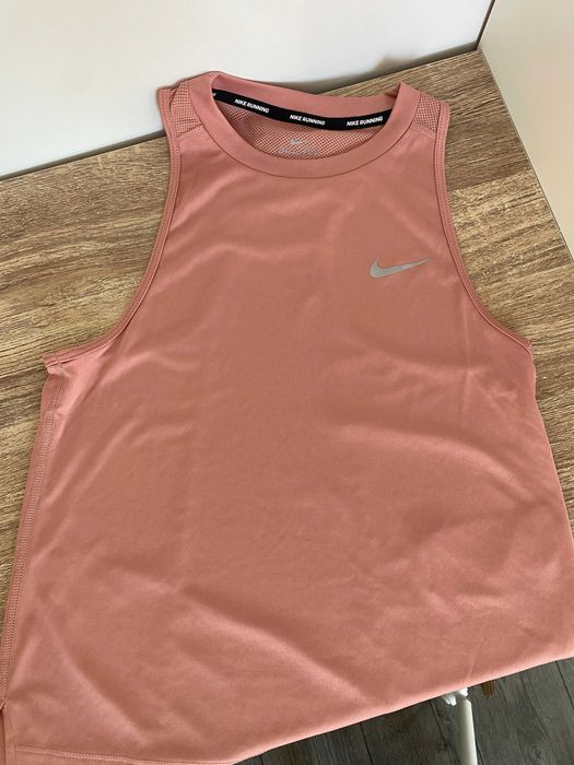 Нови дамски дрехи Nike / H&M / Bershka / Local Heroes / Bark