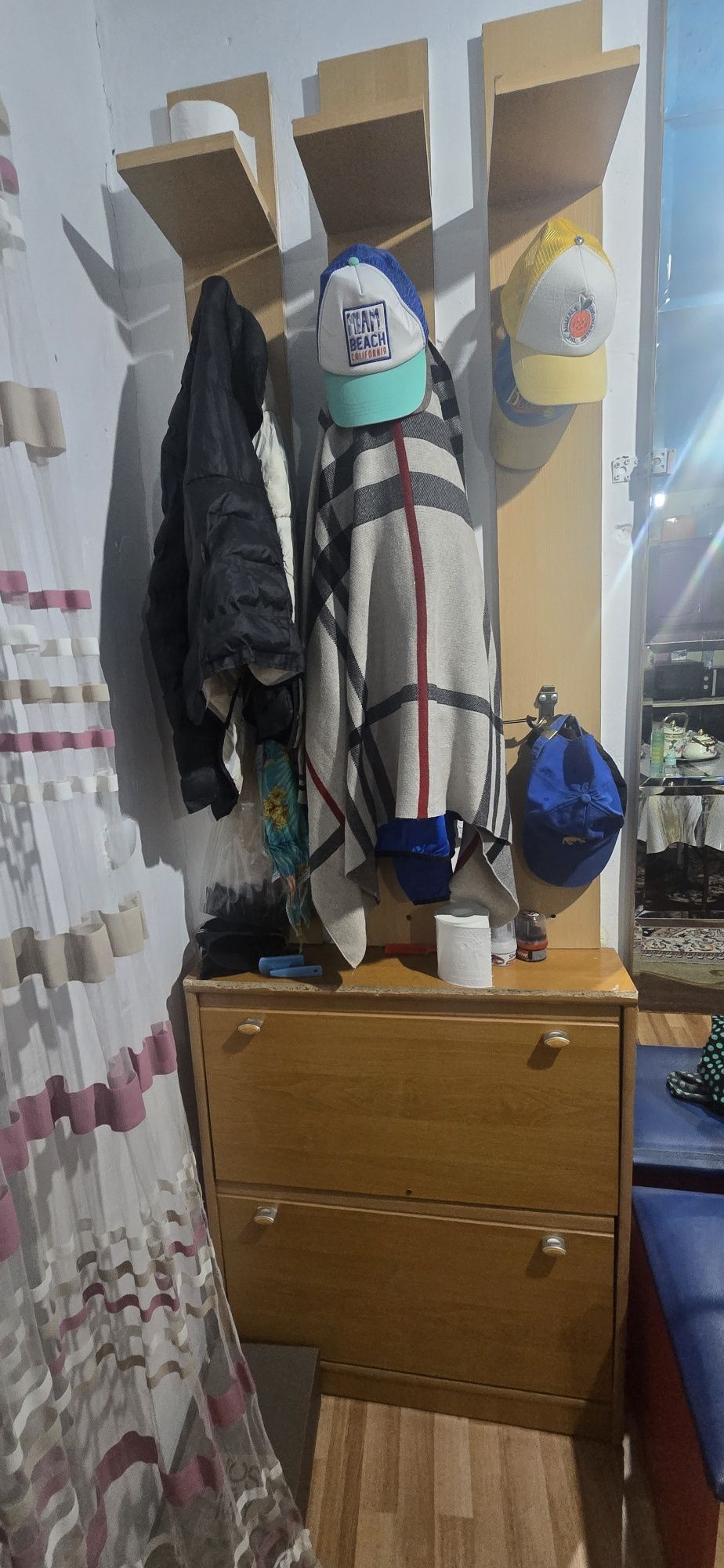 Вешалка для прихож